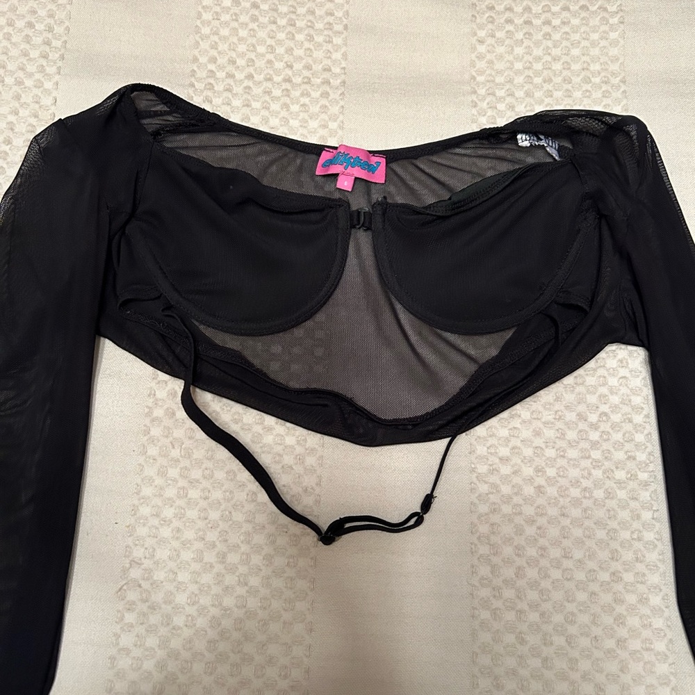 Edikted Crop Top